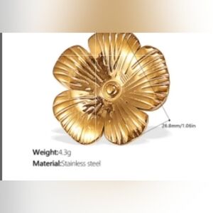 18K Gold Plated Stainless Steel Flower Pendant